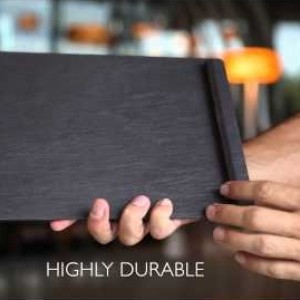 Сланцевые тарелки Welsh Slate Slateware снабжены ножками, для удобства обслуживания